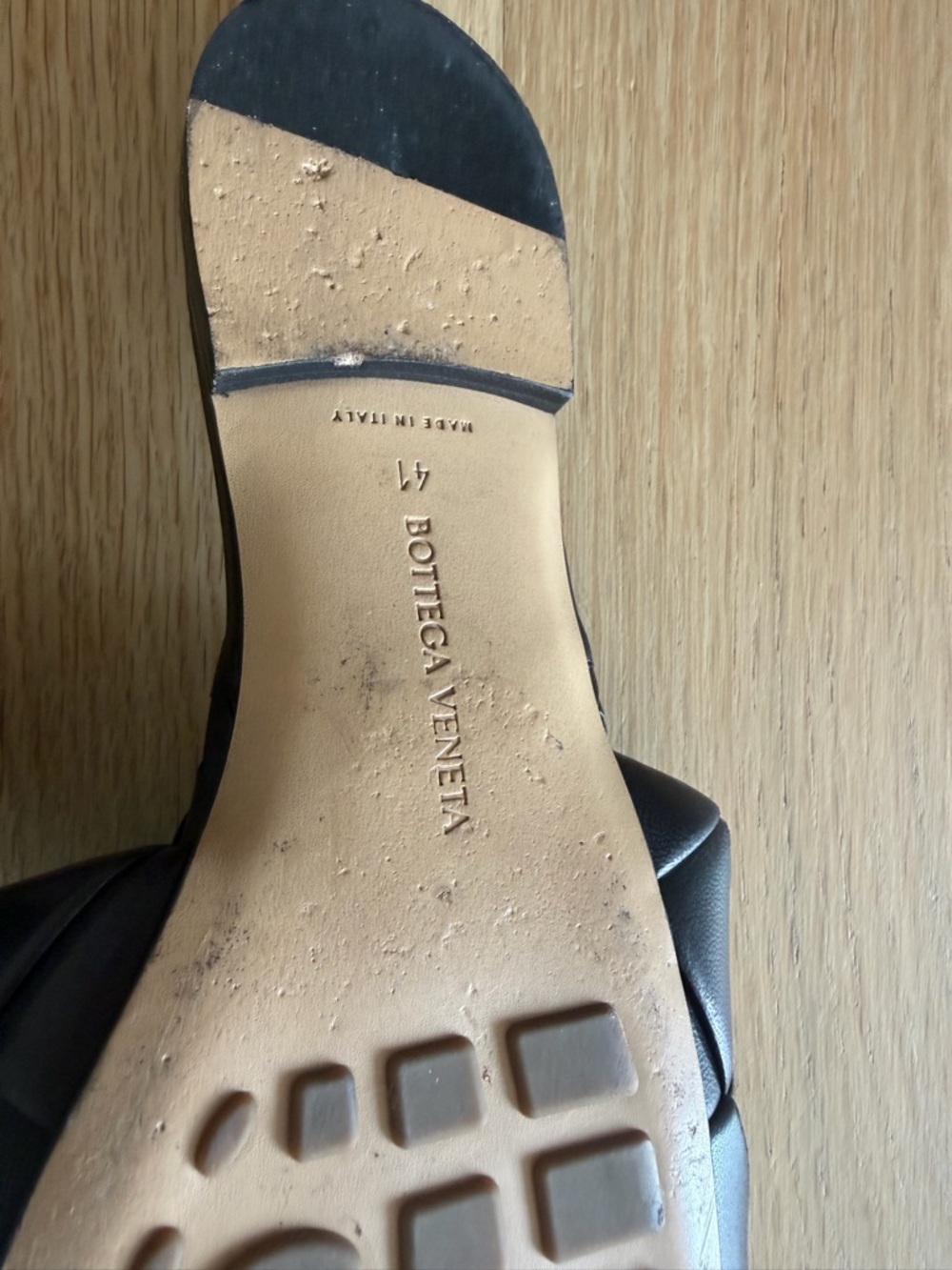 Bottega Veneta Black Intrecciato Padded Square-Toe Slide Mules - Picture 8 of 8